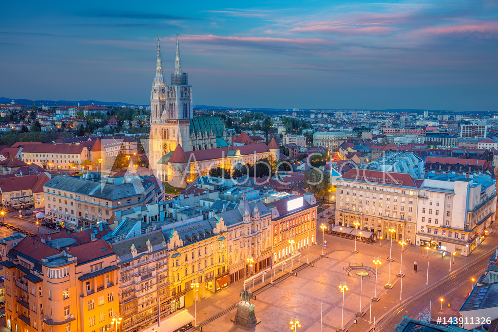 Obraz na płótnie Zagreb. Cityscape image of Zagreb, Croatia during twilight blue hour. w salonie