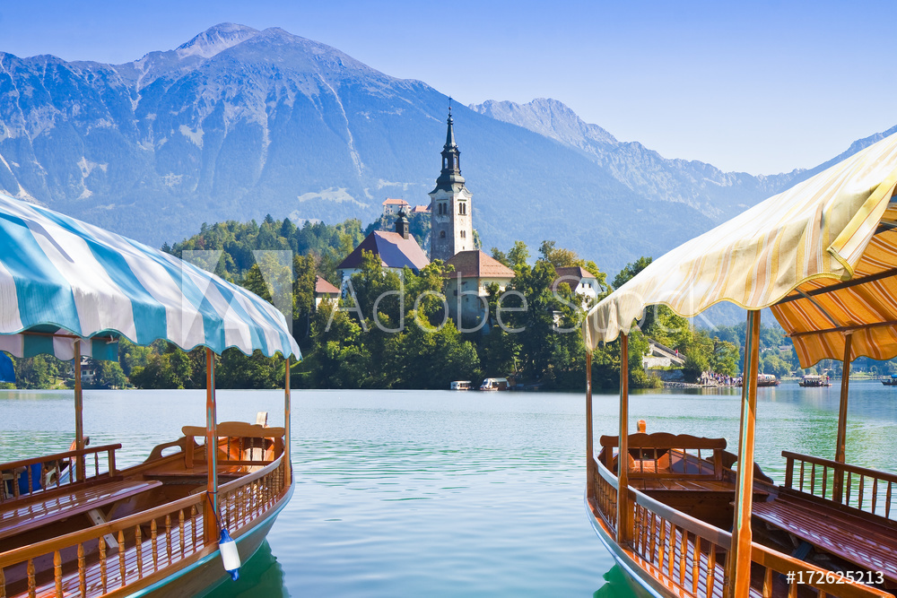 Obraz na płótnie  jezioro Bled z kościołem wizytówka Słowenii | fotoobraz w salonie