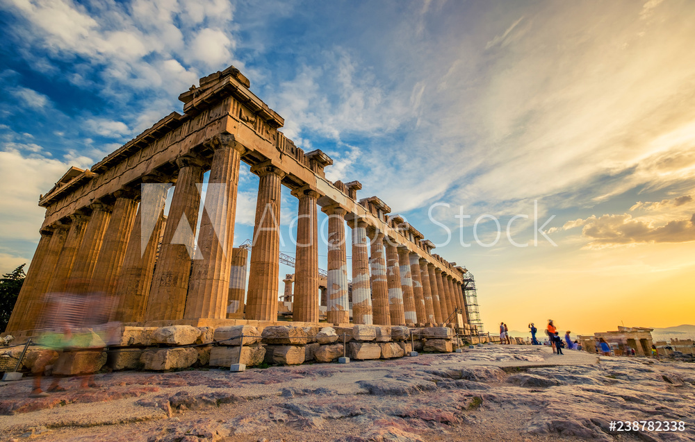 Obraz na płótnie Low angle perspective of columns of the Parthenon at sunset, Acropolis, Athens w salonie