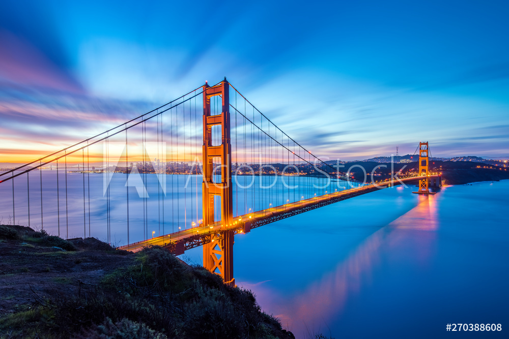 Obraz na płótnie Lovely Golden Gate Bridge Long Exposure Panoramic Photo at Sunrise w salonie