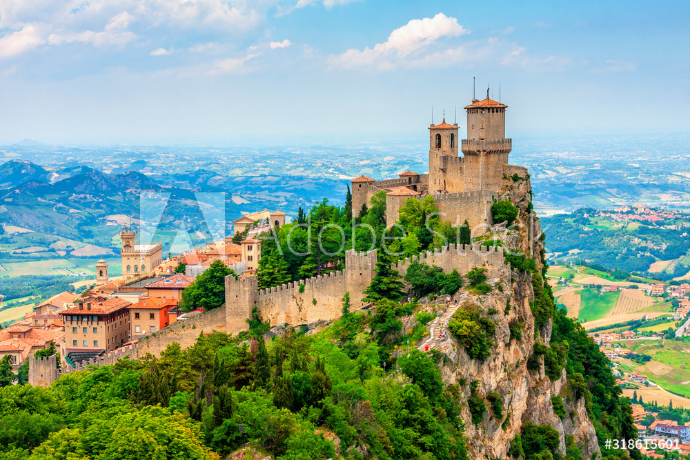 Obraz na płótnie Rocca della Guaita, najstarsza forteca San Marino we Włoszech | fotoobraz w salonie