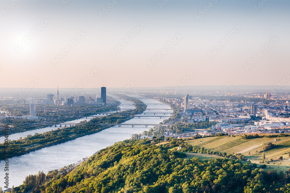 Panorama Wiednia widziana z Kahlenbergu