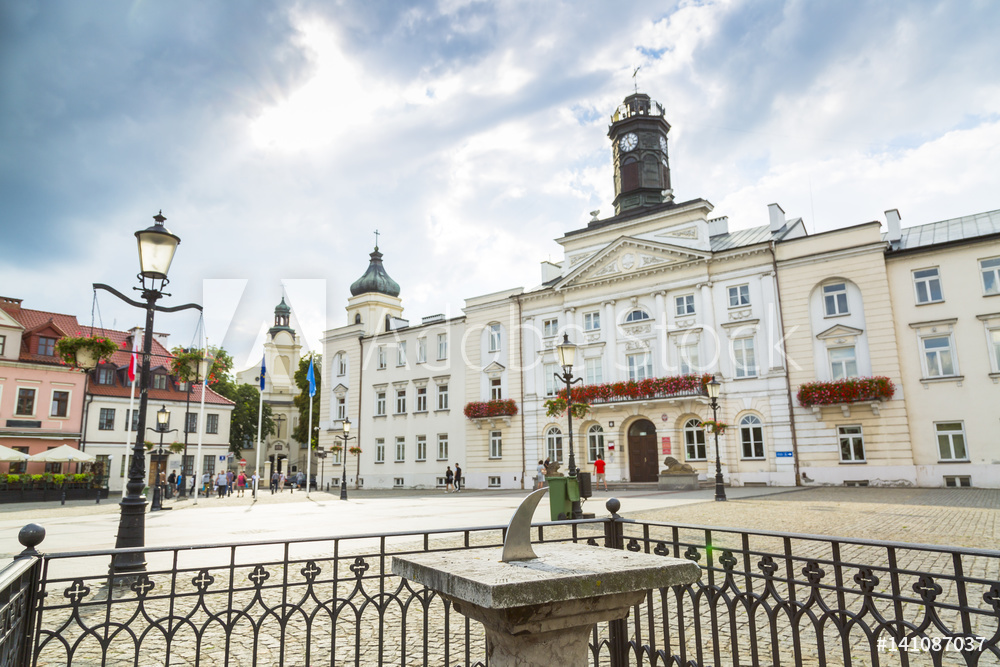 Obraz na płótnie Stary Rynek w Płocku z ratuszem | fotoobraz w salonie