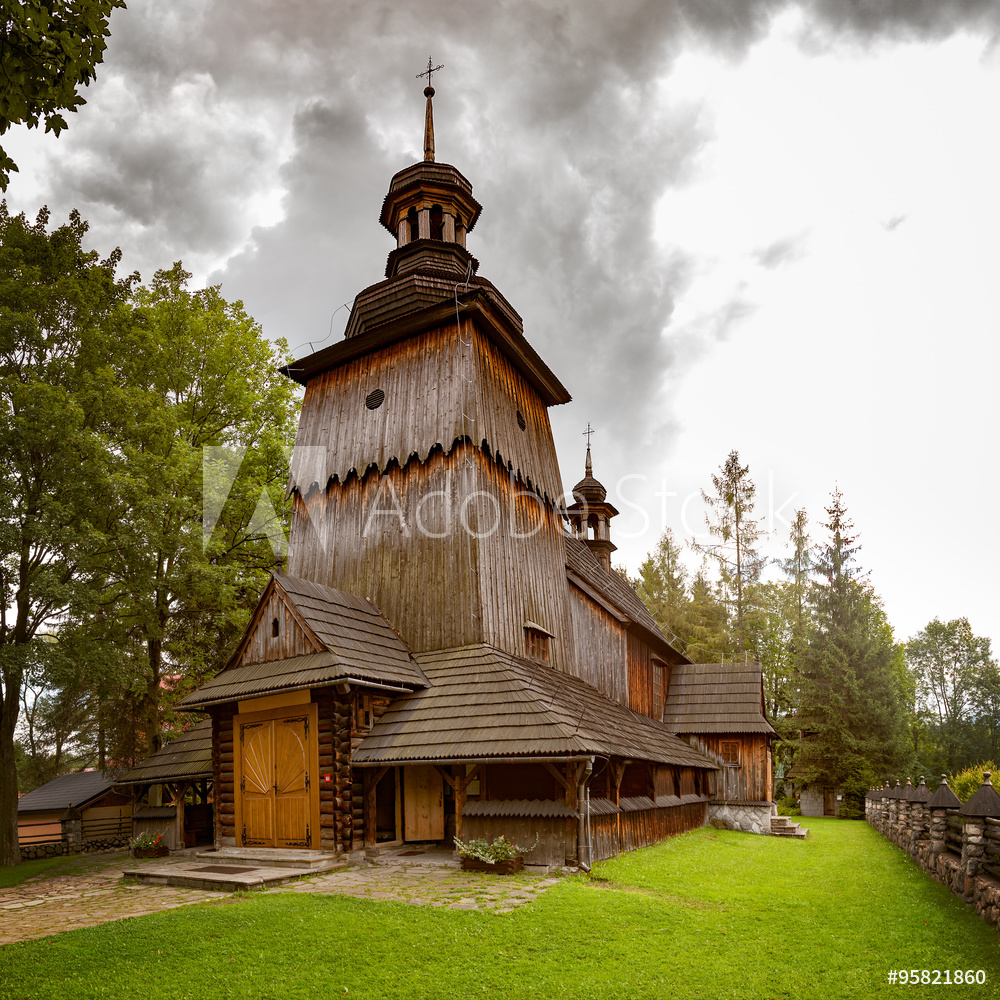 Obraz na płótnie Old wooden church near Zakopane on Gubalowka, Poland. w salonie